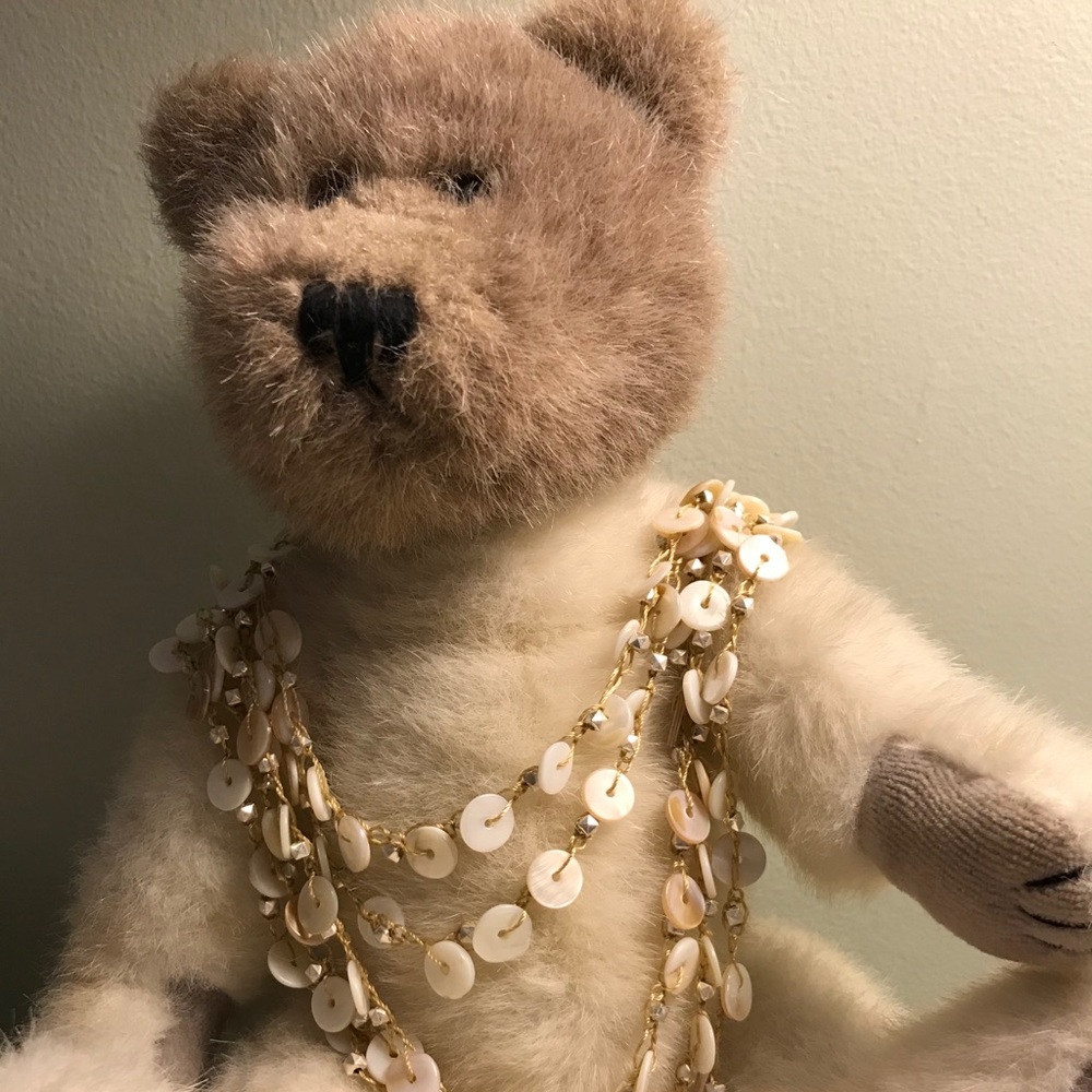 Shell Necklace - Picture 12 of 13
